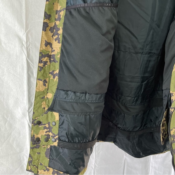 ARMADA BERGS INSULATED WATERPROOF MENS LARGE JACKET for your outdoor adventure! - Picture 6 of 13